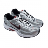Tenis Nike INITIATOR - CINZA METAL / PRETO / VERMELHO